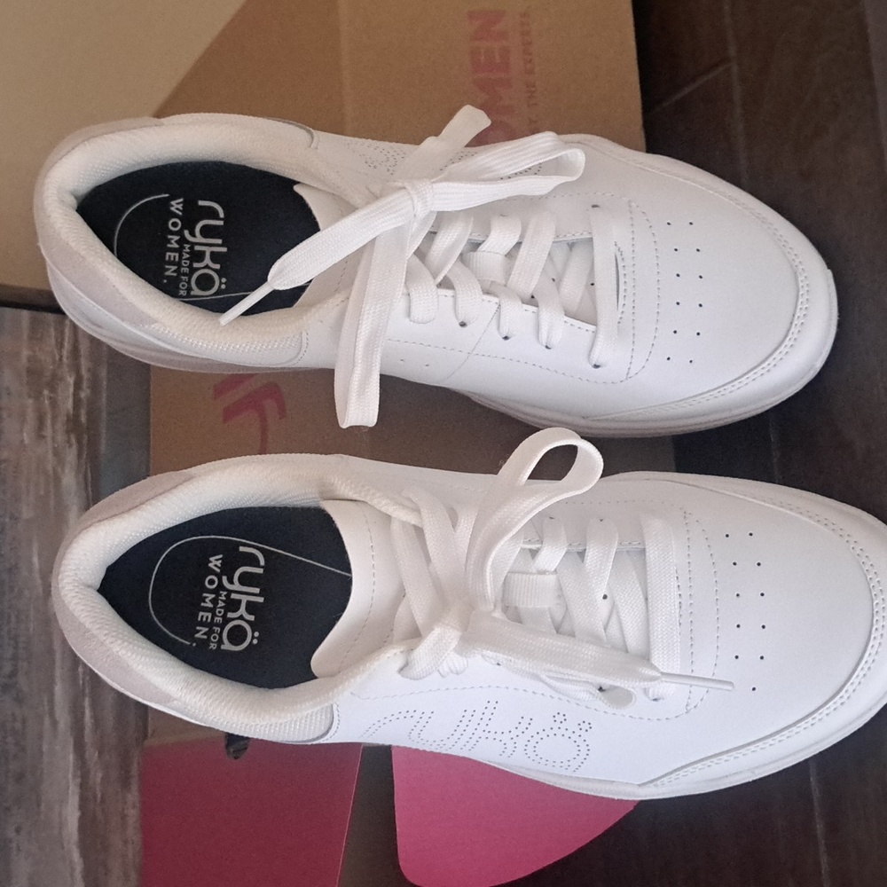 Ryka Women's White Leather Courtside Pickleball/Tennis Sneaker New In Box Sz 10